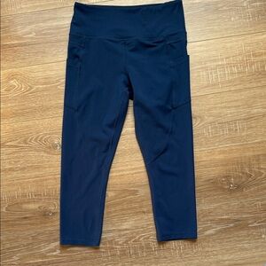 ZYIA Light n Tight Capri Leggings like new